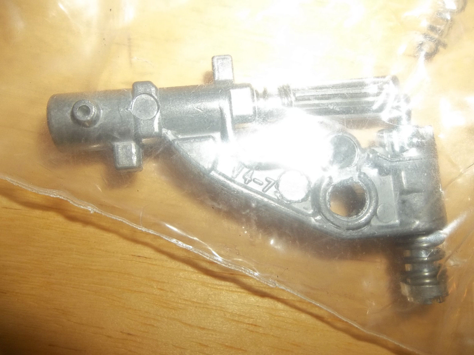 HUSQVARNA 346XP, 350,351,353 Oil Pump NEW O.E.M. Oiler - Image 4